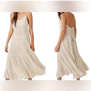 Free People NWT Marigold Maxi Dress in Ivory
Combo Size Small